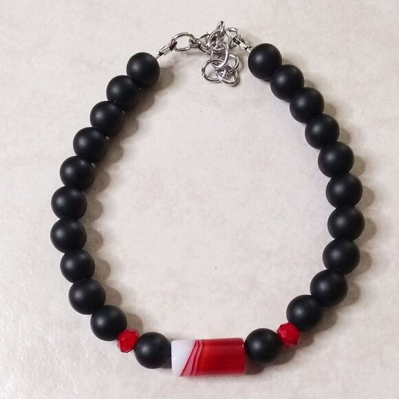 Red & Black Beaded Stone Bracelet fits 8-8.5" ~ Bold - Boss Babe - Power Colors - Picture 1 of 5